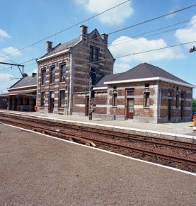 Jemeppe-sur-Sambre - SNCB K02089L (5).jpg